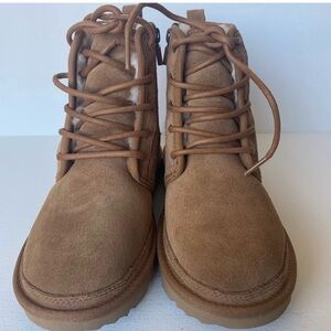 New UGG HARKLEY Boot Chestnut Color Size 3 Big Kids